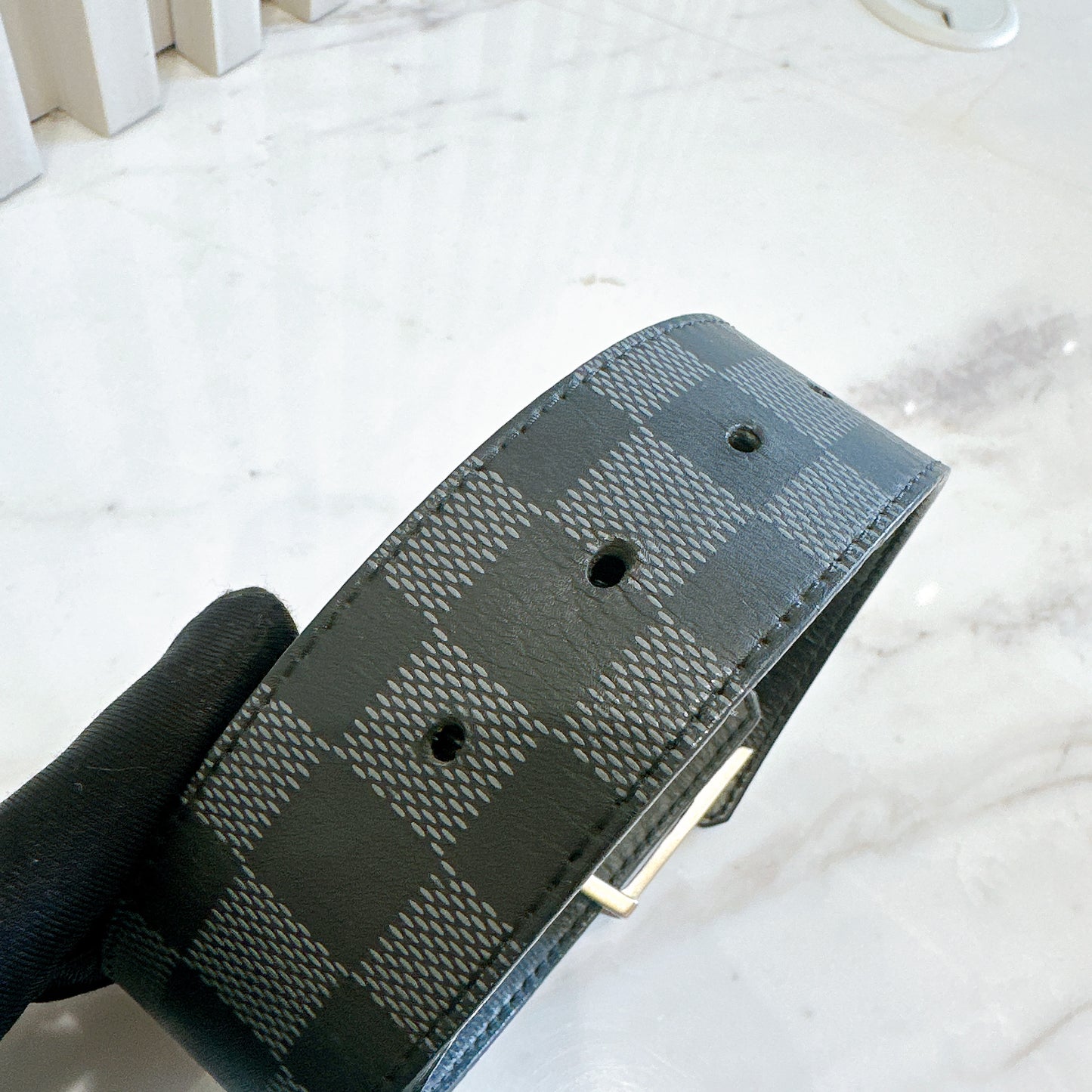 LV Reversible Initiales Belt in Black SHW