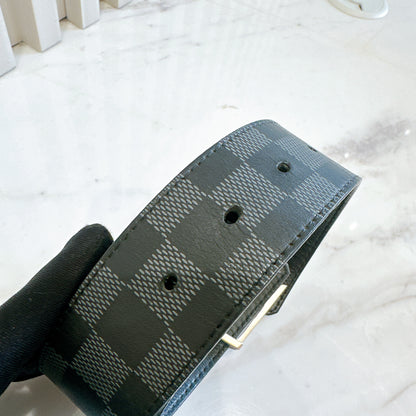 LV Reversible Initiales Belt in Black SHW