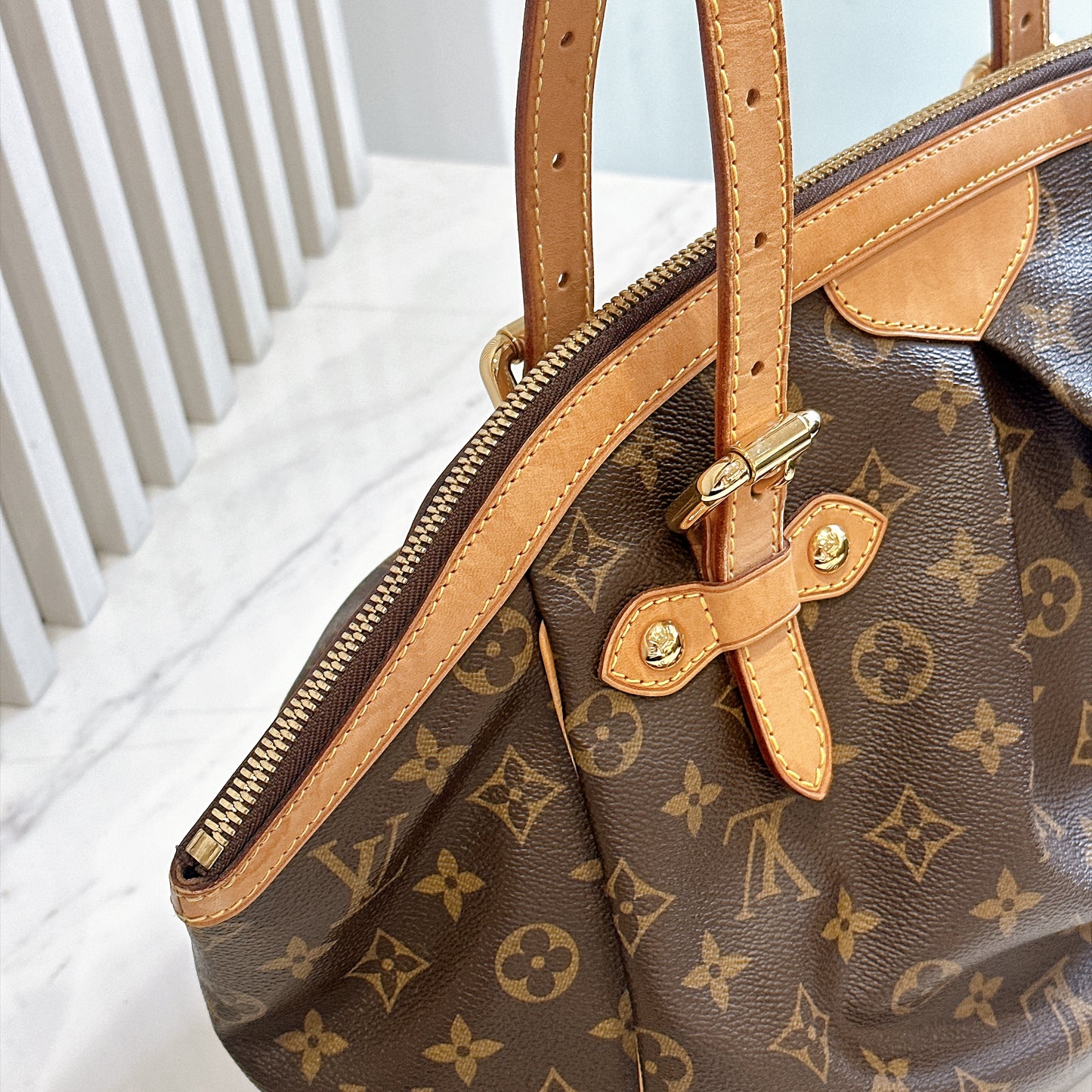 LV Monogram Tivoli GM