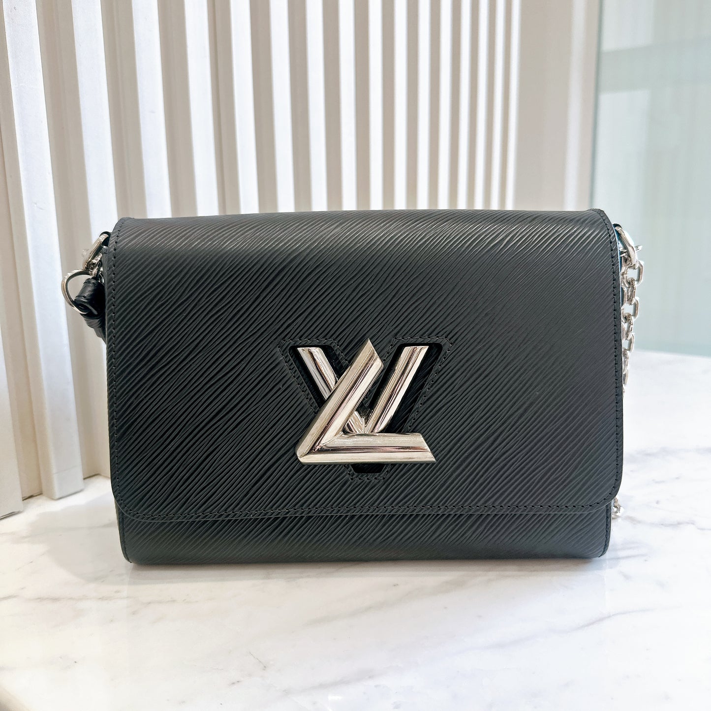 LV Twist MM in Black Epi Leather