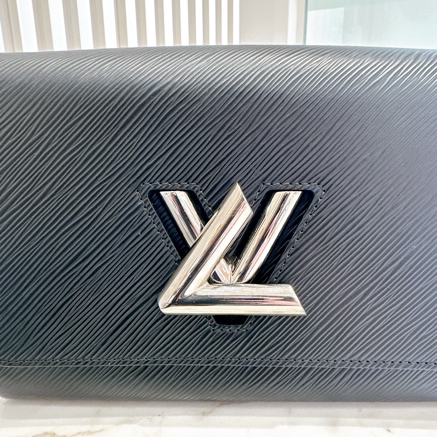 LV Twist MM in Black Epi Leather