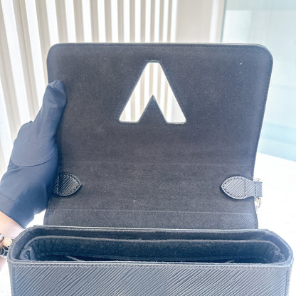 LV Twist MM in Black Epi Leather