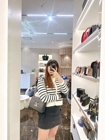 LV Twist MM in Black Epi Leather