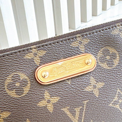 LV Pochette Milla MM
