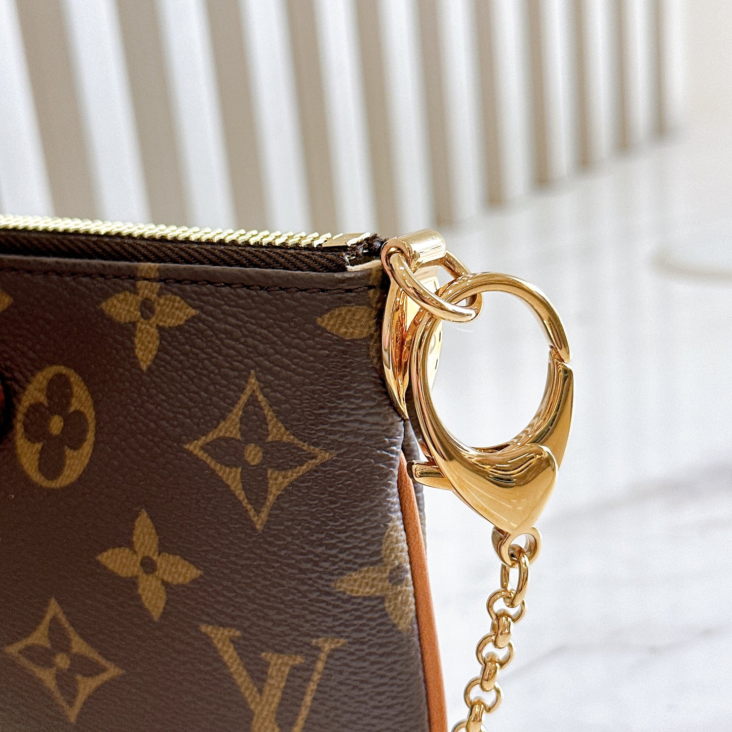 LV Pochette Milla MM