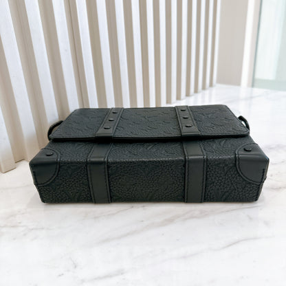 LV Trunk Messenger