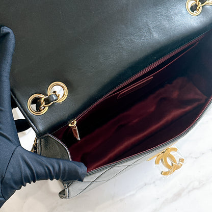 Chanel Golden Class Flap Bag in Black