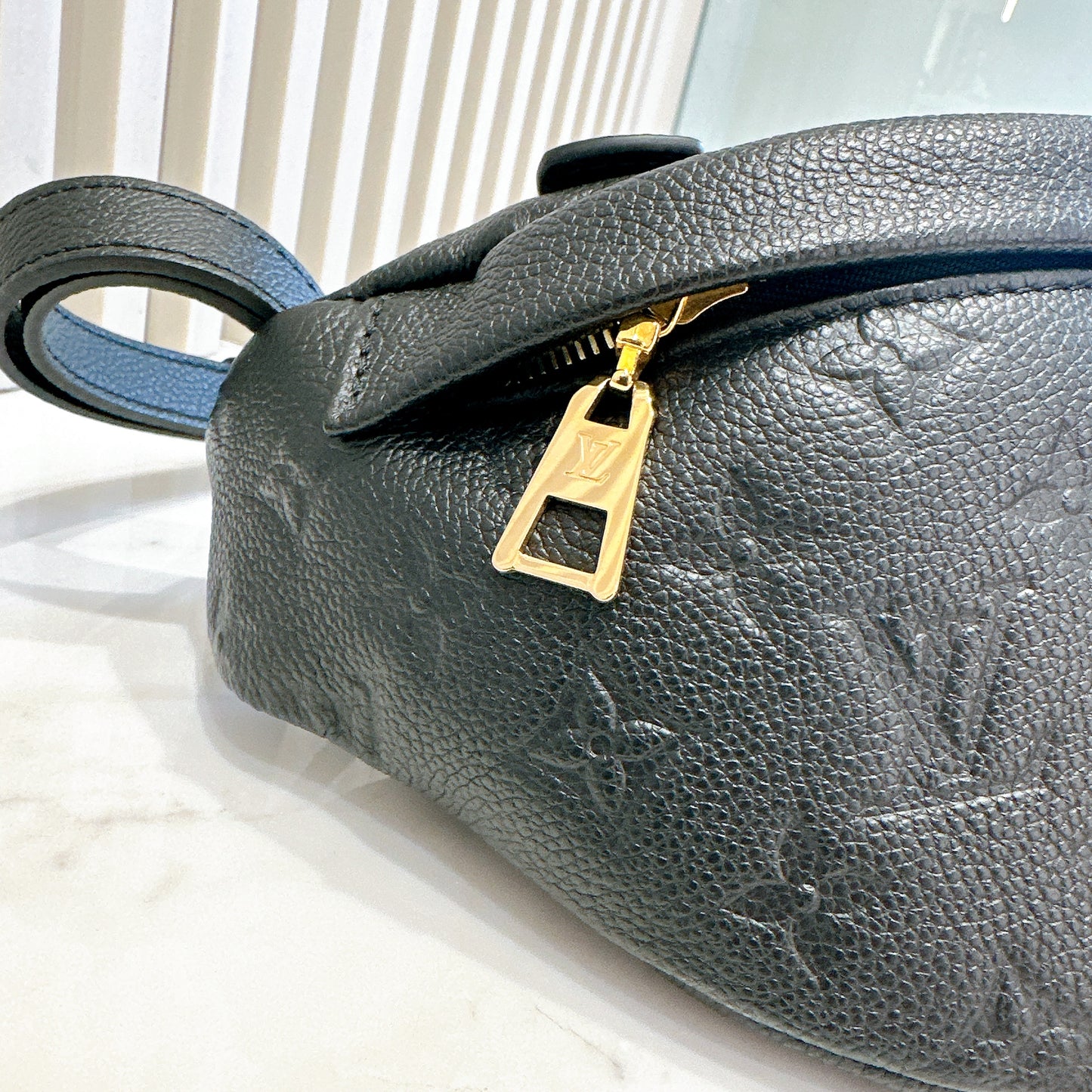 LV Empriente Bumbag Monogram in Noir