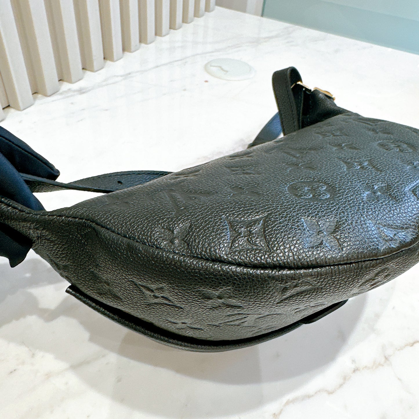 LV Empriente Bumbag Monogram in Noir