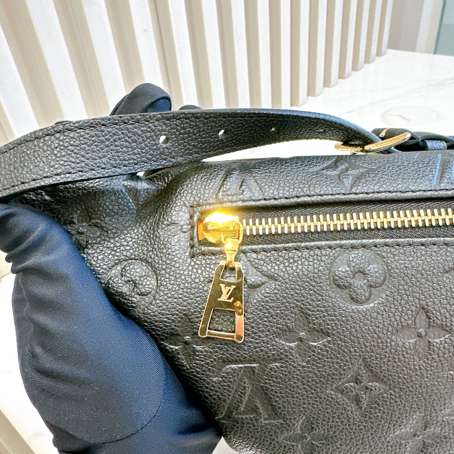 LV Empriente Bumbag Monogram in Noir