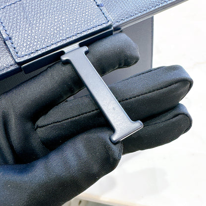 Dior Montaigne 30 in Calfskin