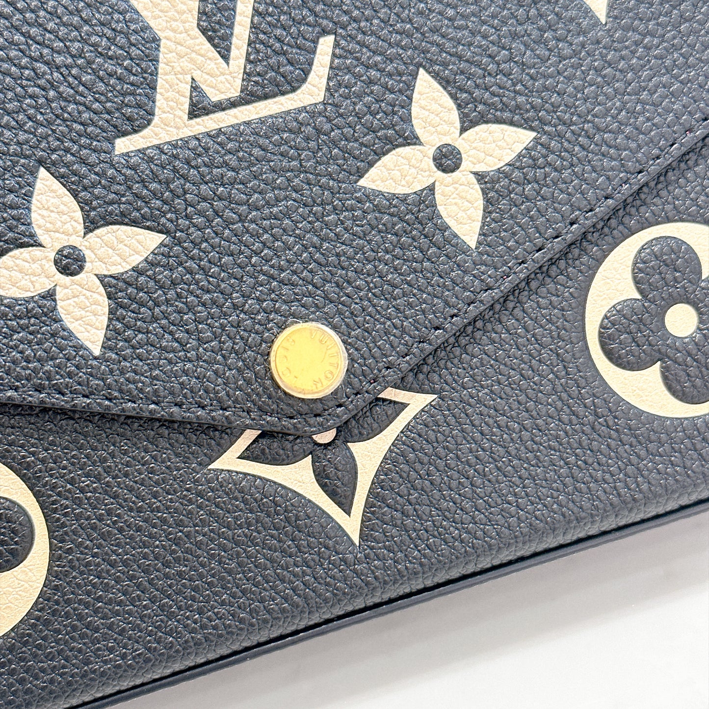 LV Bicolour Felicie Pochette in Black/Creme