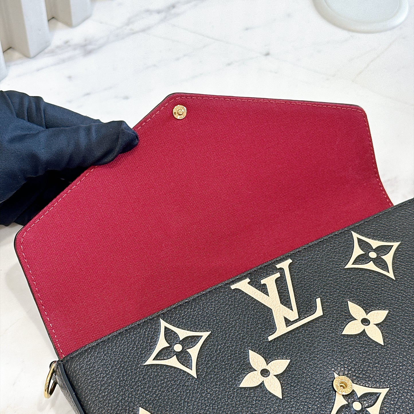 LV Bicolour Felicie Pochette in Black/Creme