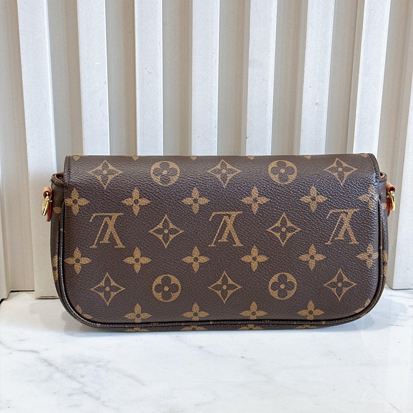 LV Monogram Ivy