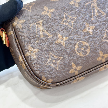 LV Monogram Ivy