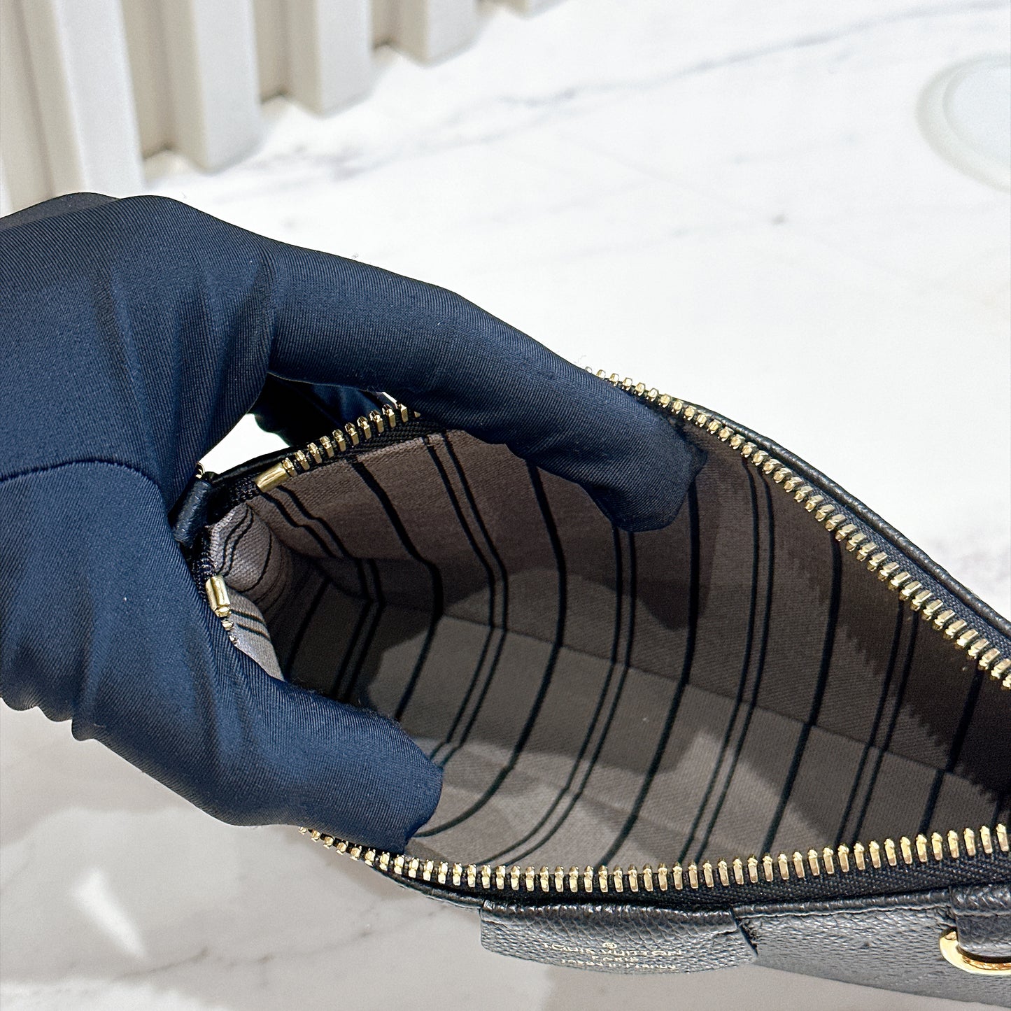 LV Easy Pouch in Black