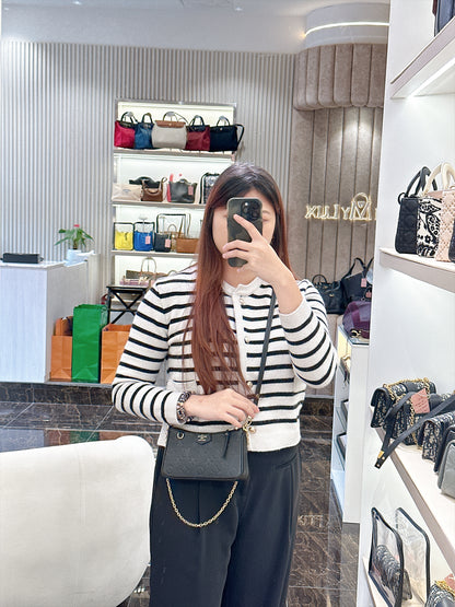 LV Easy Pouch in Black