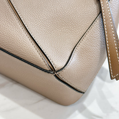 Loewe Small Puzzle in Sand