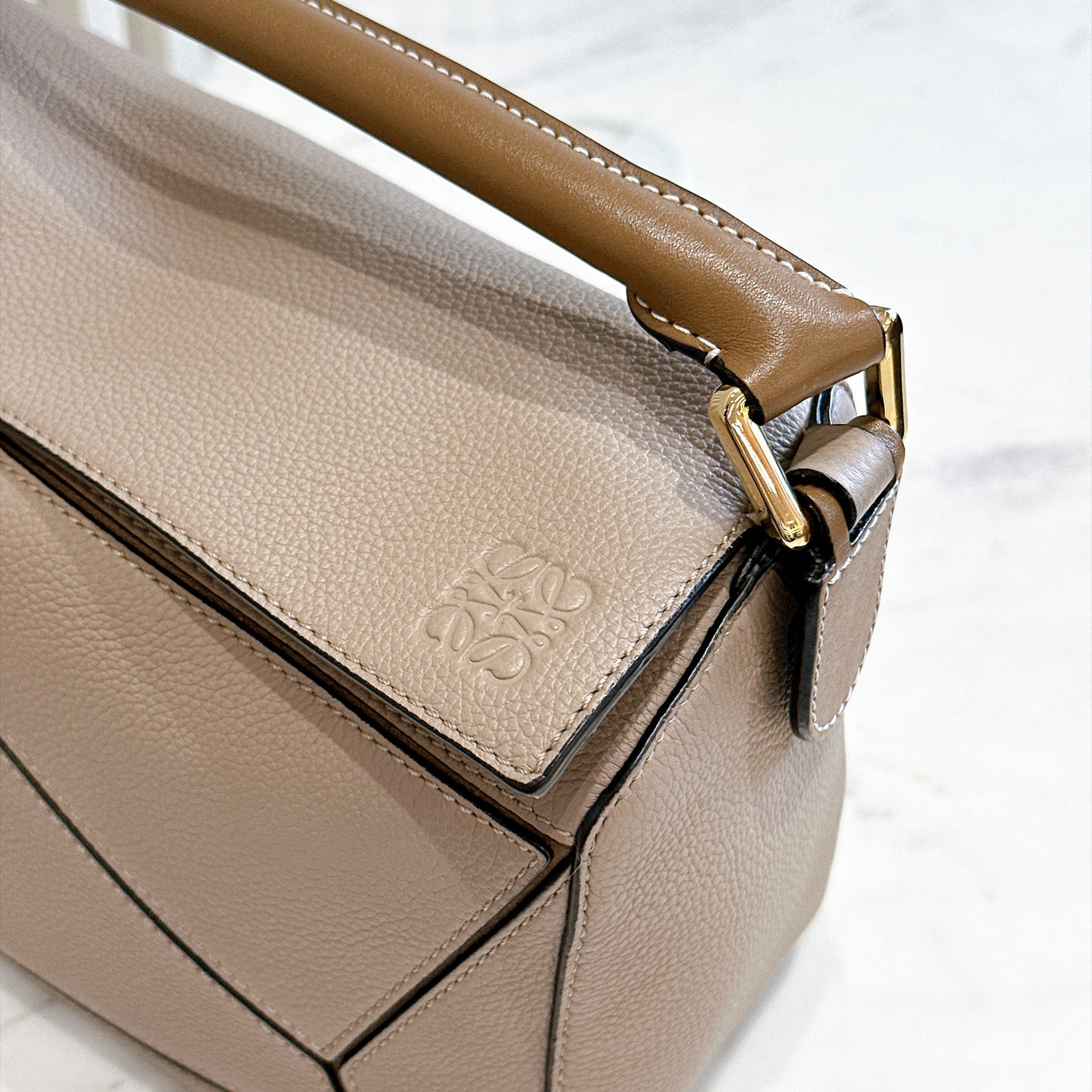 Loewe Small Puzzle in Sand
