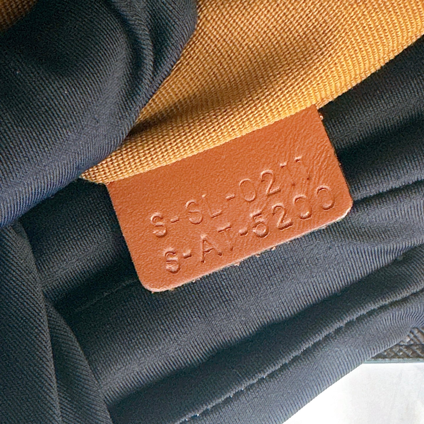 Celine Triomphe Cabas Vertical in Medium