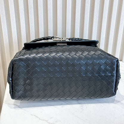 Bottega Veneta Andiamo Messenger in Black