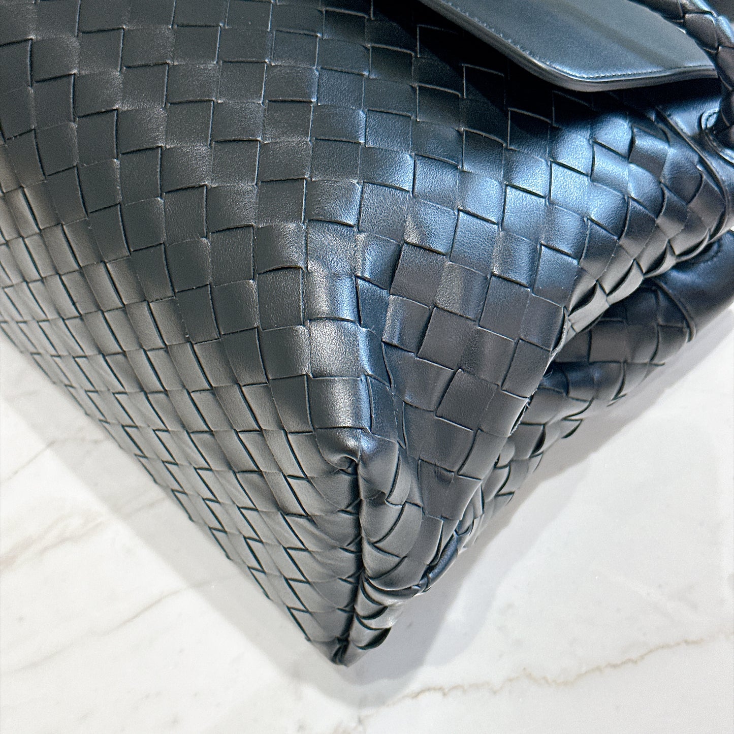 Bottega Veneta Andiamo Messenger in Black