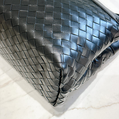 Bottega Veneta Andiamo Messenger in Black