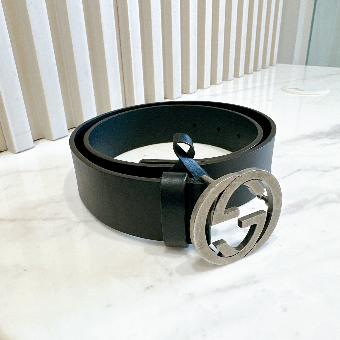 Gucci Black Leather Silver Interlocking Belt