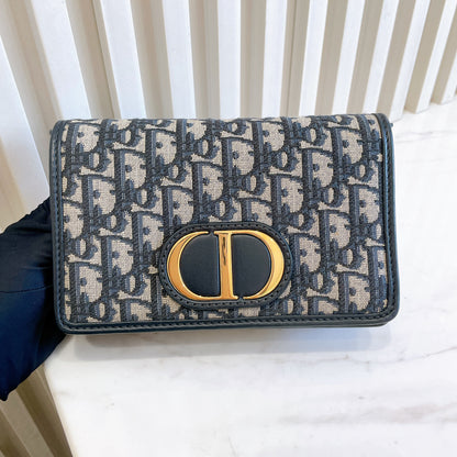 Dior 30 Montaigne Pouch 2 in 1