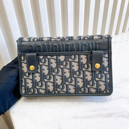 Dior 30 Montaigne Pouch 2 in 1
