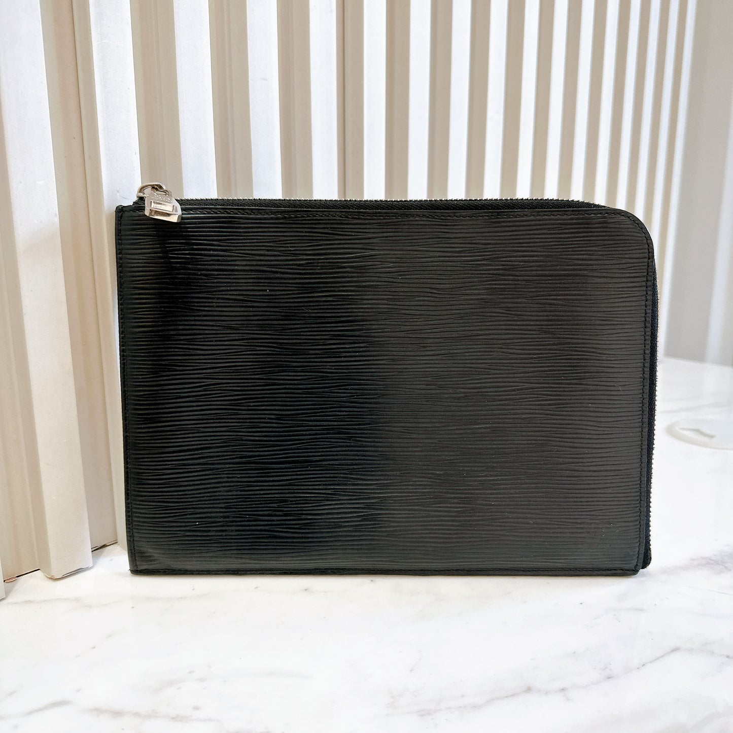 LV Epi Clutch in Black