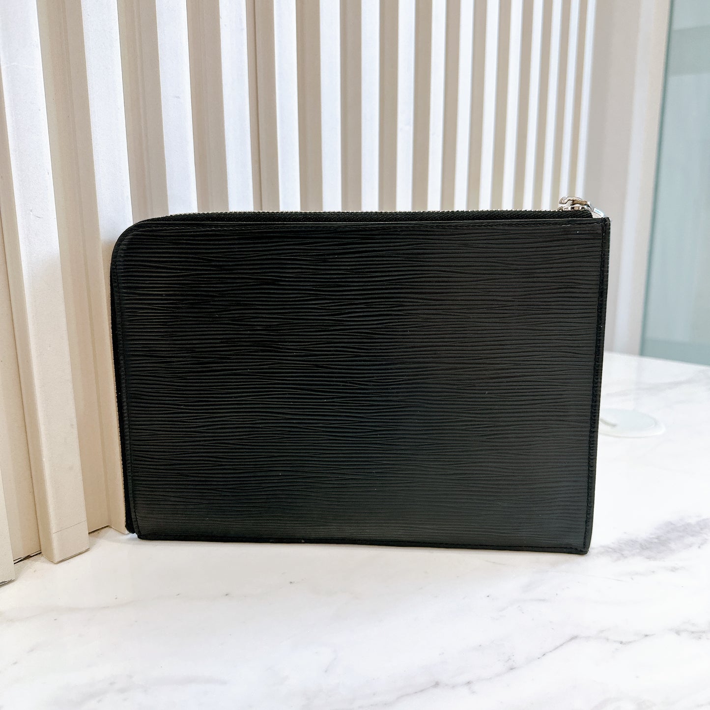 LV Epi Clutch in Black