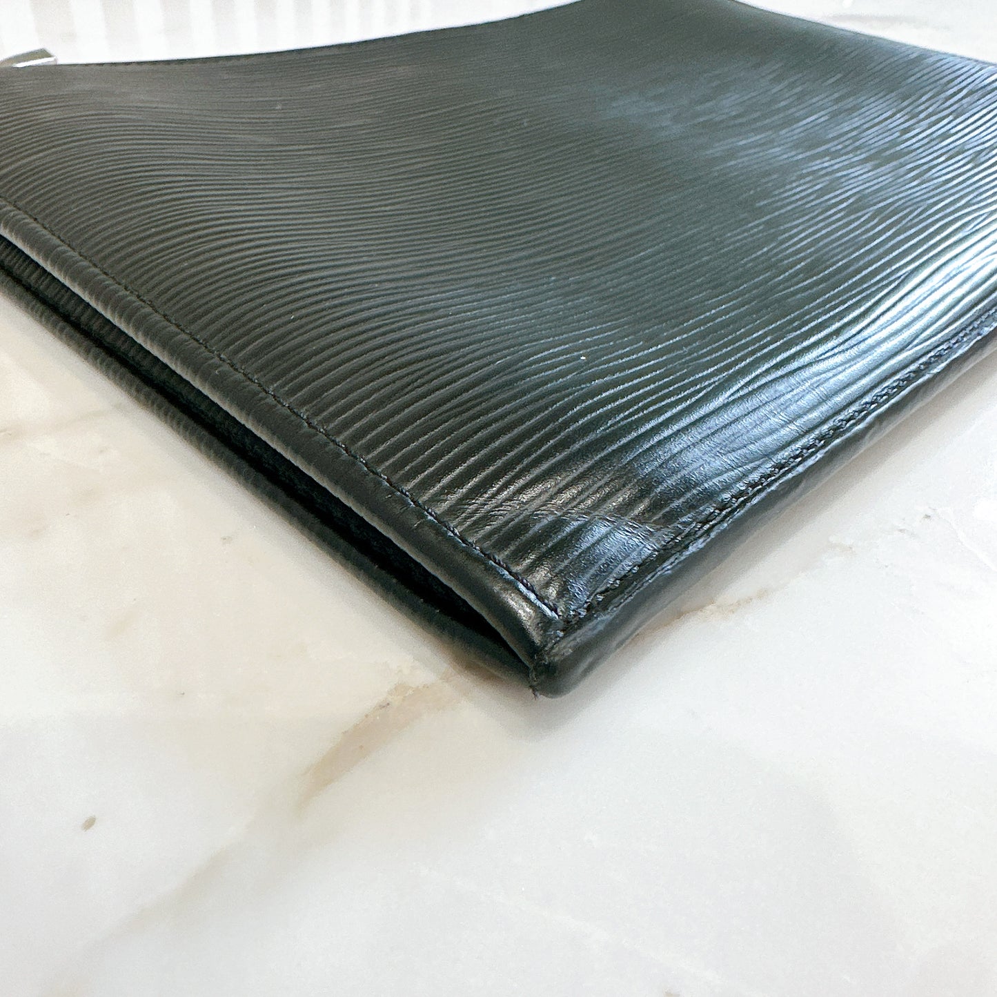 LV Epi Clutch in Black