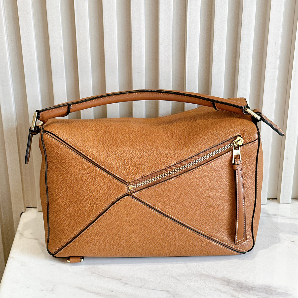 Loewe Puzzle Medium in Light Caramel