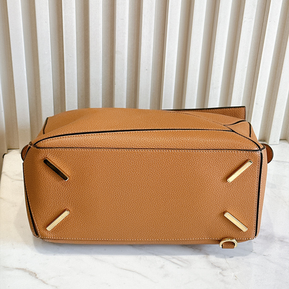 Loewe Puzzle Medium in Light Caramel