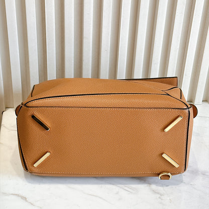 Loewe Puzzle Medium in Light Caramel