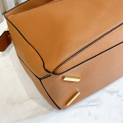 Loewe Puzzle Medium in Light Caramel