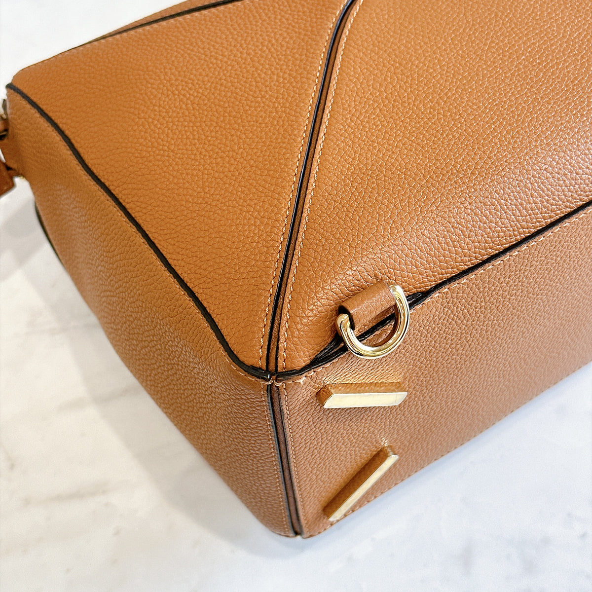 Loewe Puzzle Medium in Light Caramel