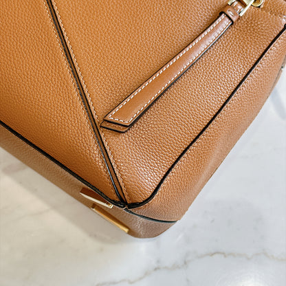 Loewe Puzzle Medium in Light Caramel