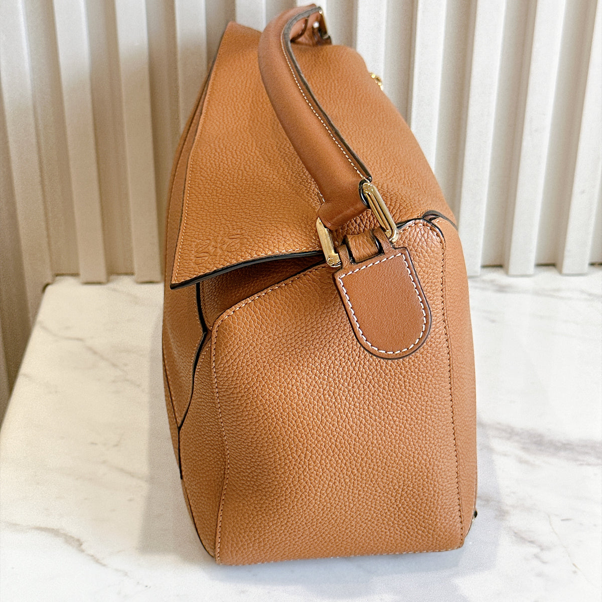 Loewe Puzzle Medium in Light Caramel