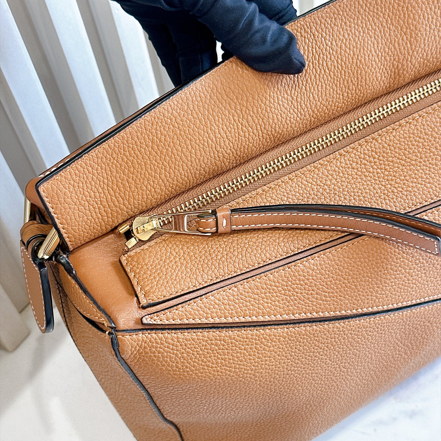 Loewe Puzzle Medium in Light Caramel