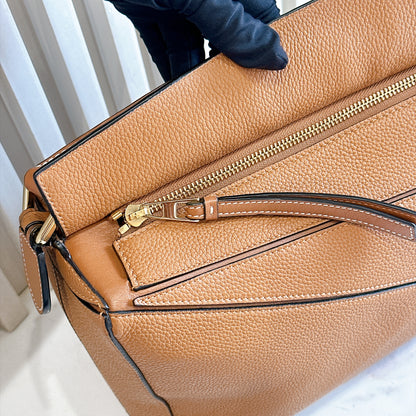 Loewe Puzzle Medium in Light Caramel