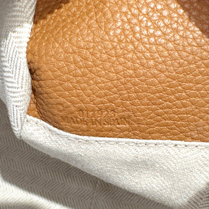 Loewe Puzzle Medium in Light Caramel