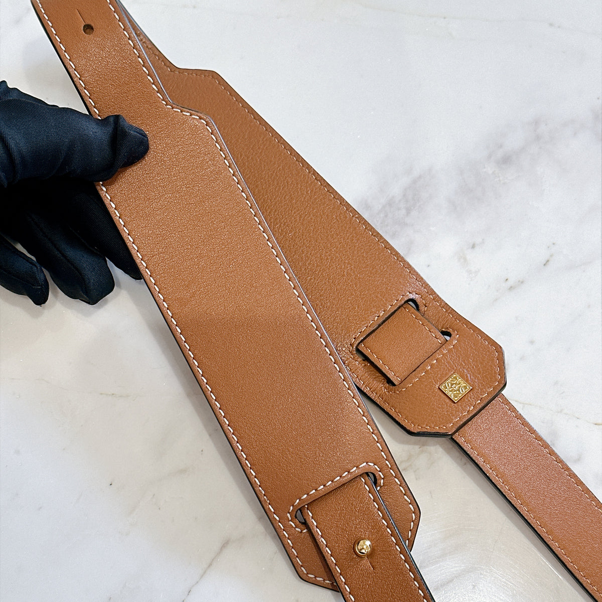 Loewe Puzzle Medium in Light Caramel