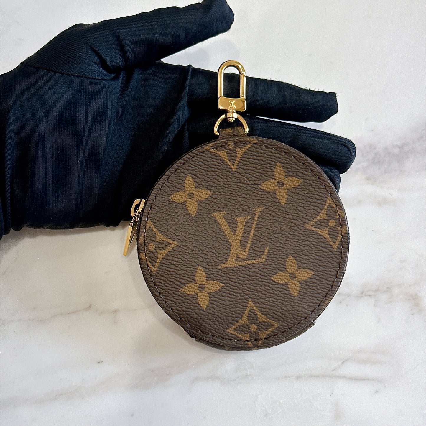 LV On The Go PM in Reverse Monogram