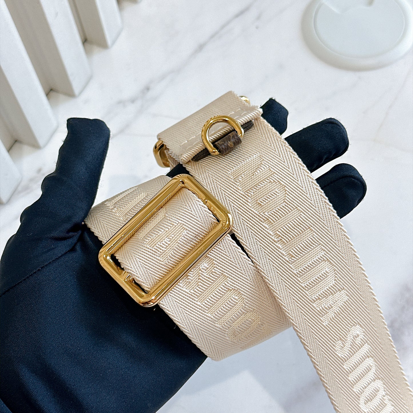 LV On The Go PM in Reverse Monogram