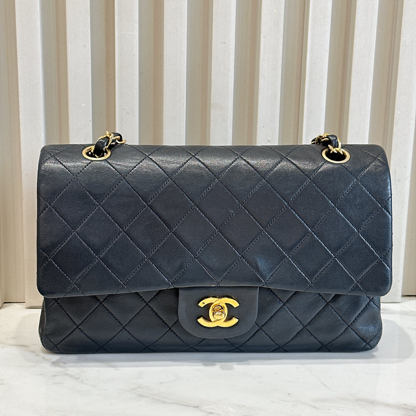 Chanel Vintage Classic Flap Medium in Black Lambskin