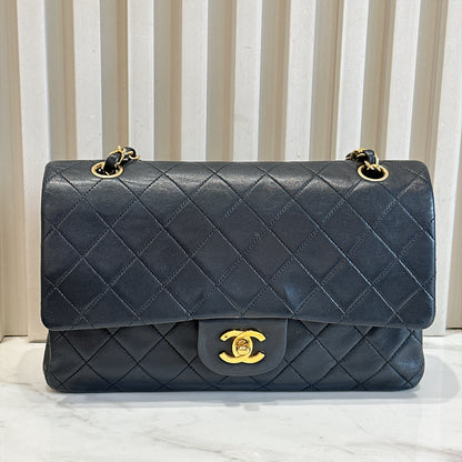 Chanel Vintage Classic Flap Medium in Black Lambskin