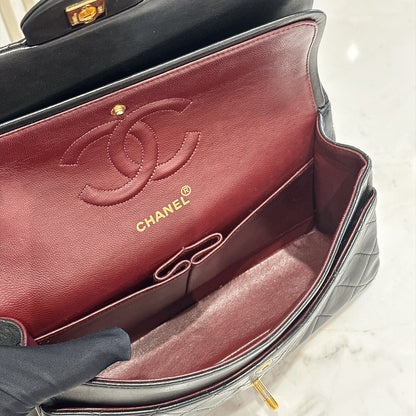 Chanel Vintage Classic Flap Medium in Black Lambskin