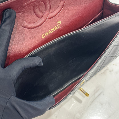 Chanel Vintage Classic Flap Medium in Black Lambskin